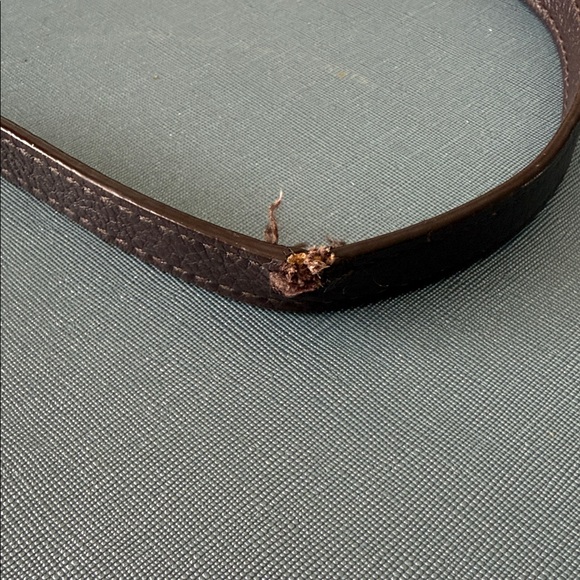 Marc by Marc Jacobs black small flat flap crossbody leather purse brass hardware - Picture 6 of 6